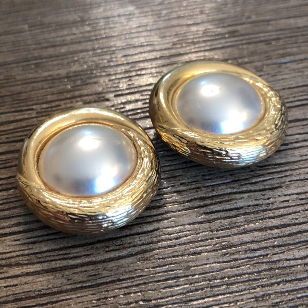 Vintage Goldtone & Faux Pearl Shoe Clips - Picture 10 of 12